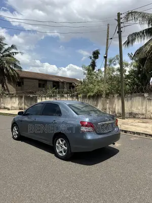 Toyota Yaris 1.5 Sedan 2008 Gray
