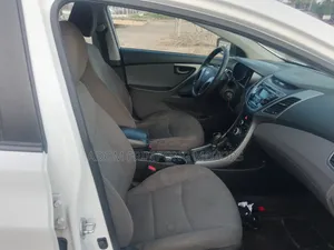 Hyundai Elantra 2015 White