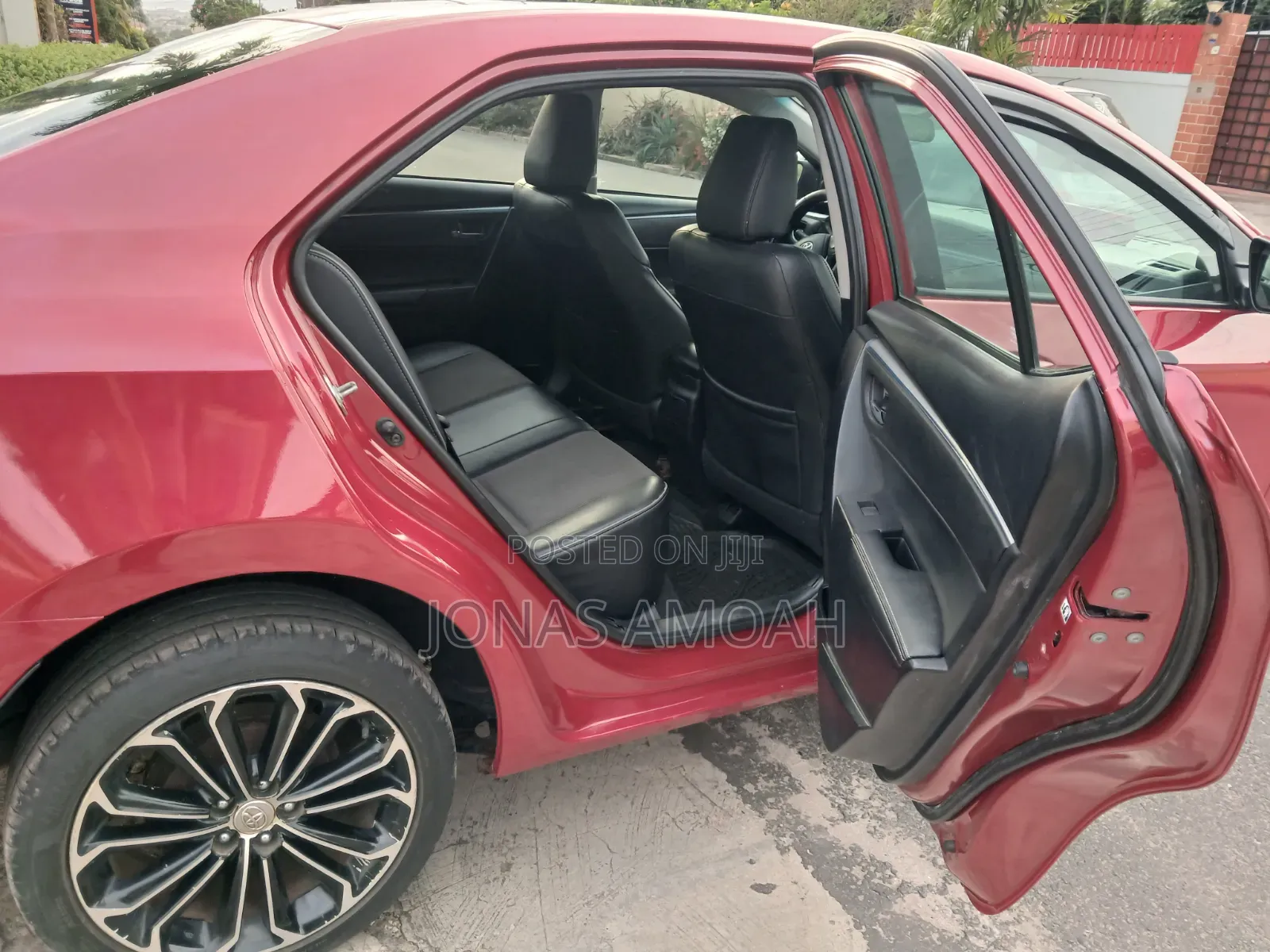 Toyota Corolla S 4dr Sedan (1.8L 4cyl CVT) 2016 Red