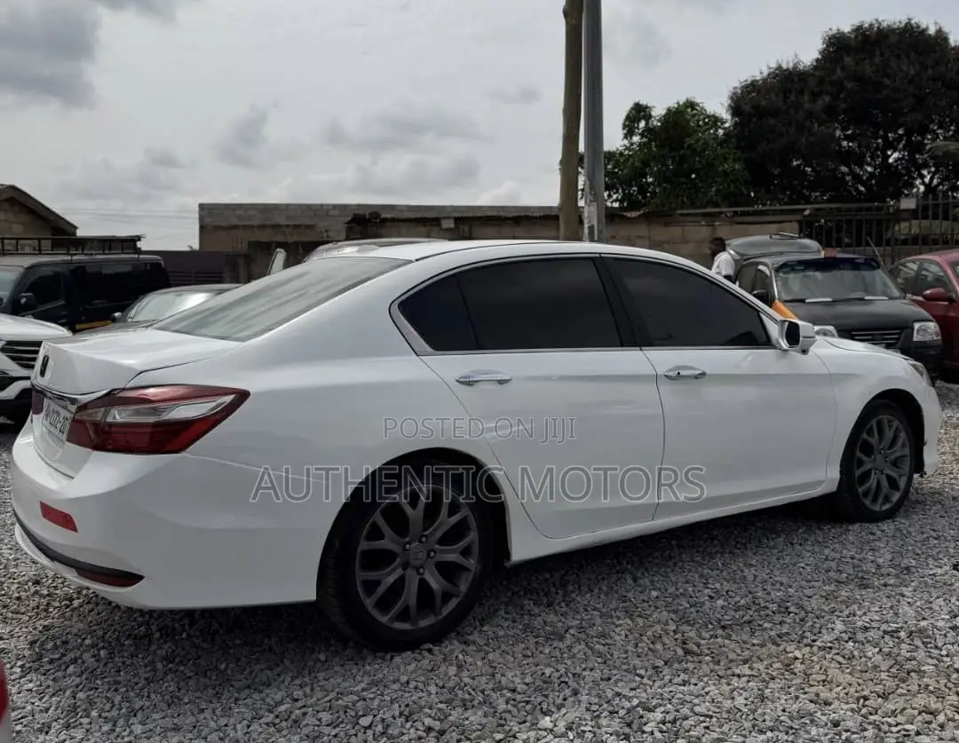Honda Accord Sport 4dr Sedan FWD (2.4L 4cyl 2A) 2016 White