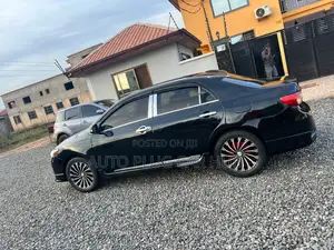 Toyota Corolla 2015 Black