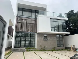4bdrm House in Labone, Coffee Shop Area for rent