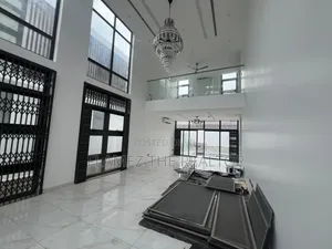 4bdrm House in Labone, Coffee Shop Area for rent