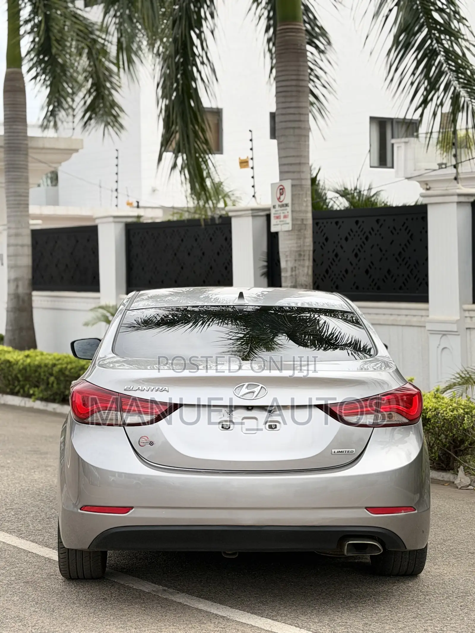 Hyundai Elantra Limited Sedan FWD (1.8L 4cyl 6A) 2016 Gray