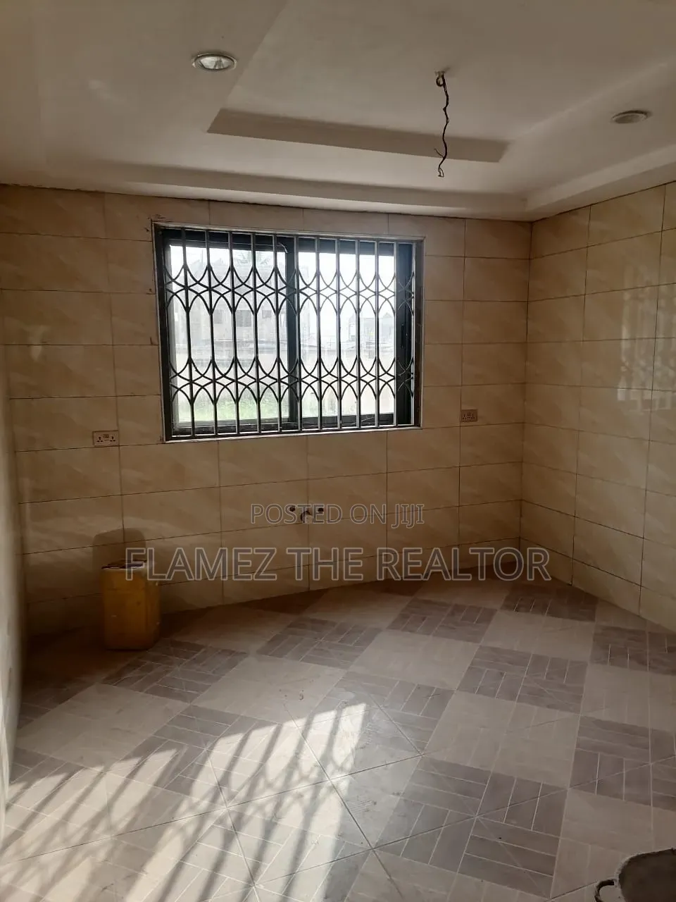 6bdrm Apartment in Sapeiman, Amasaman for sale