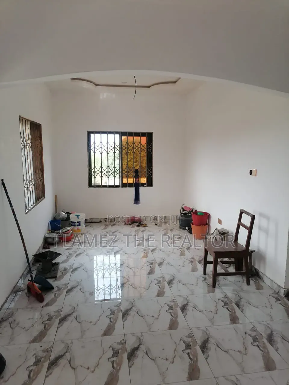 6bdrm Apartment in Sapeiman, Amasaman for sale