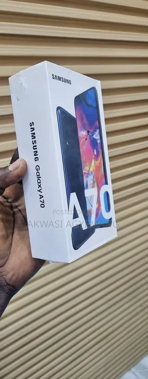 New Samsung Galaxy A70 128 GB Blue