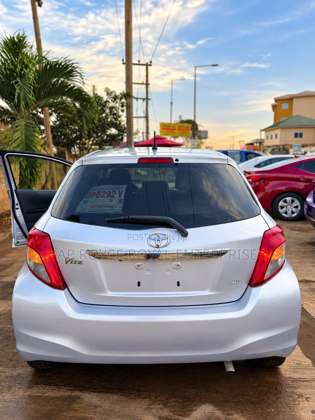 Toyota Vitz 1.3 AWD 5dr 2013 Silver