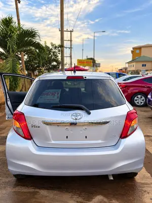 Toyota Vitz 1.3 AWD 5dr 2013 Silver