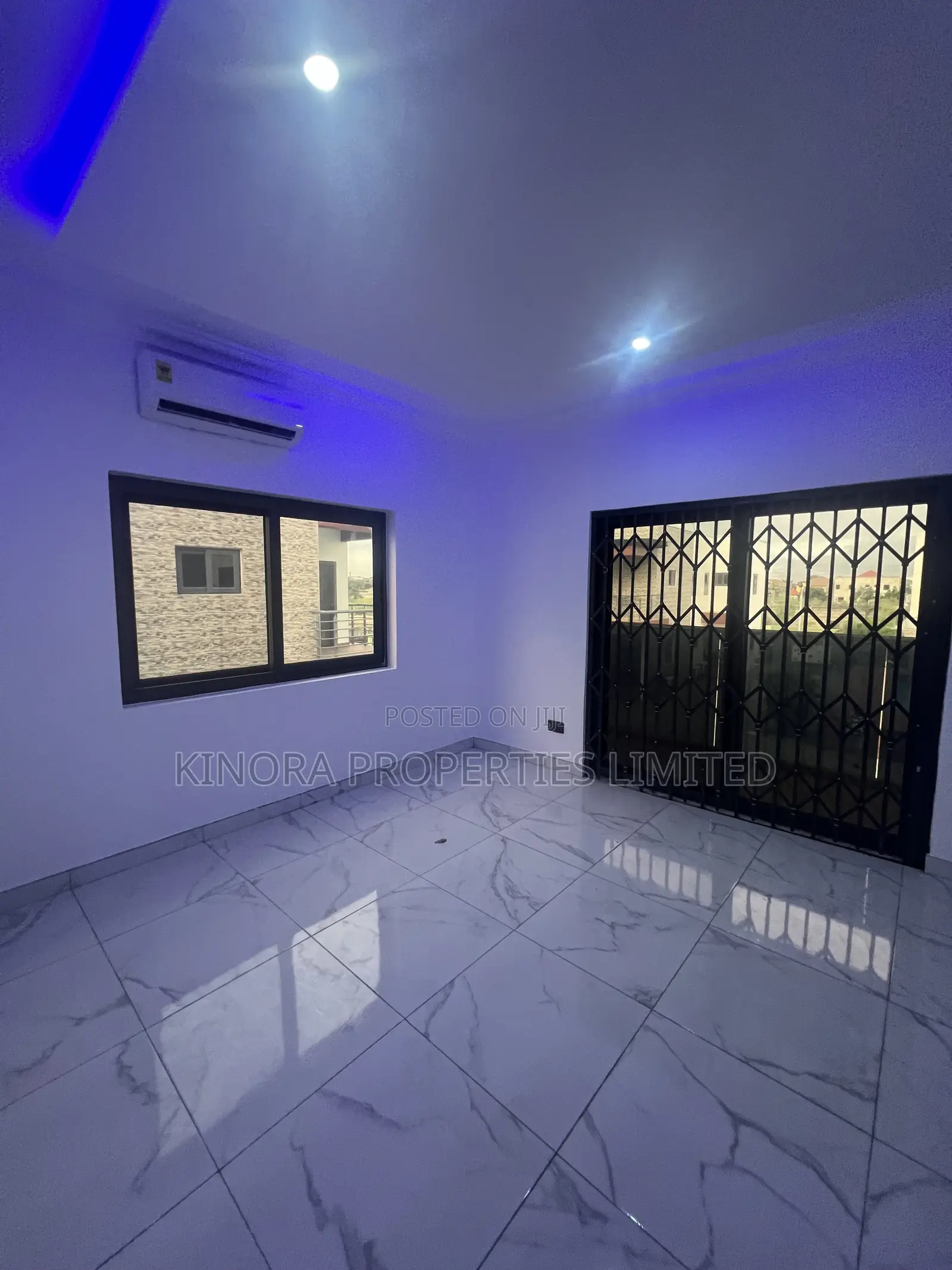 4bdrm Duplex in Ability Down for rent