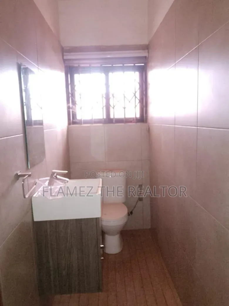 Furnished 5bdrm House in Adenta, Commandos for rent
