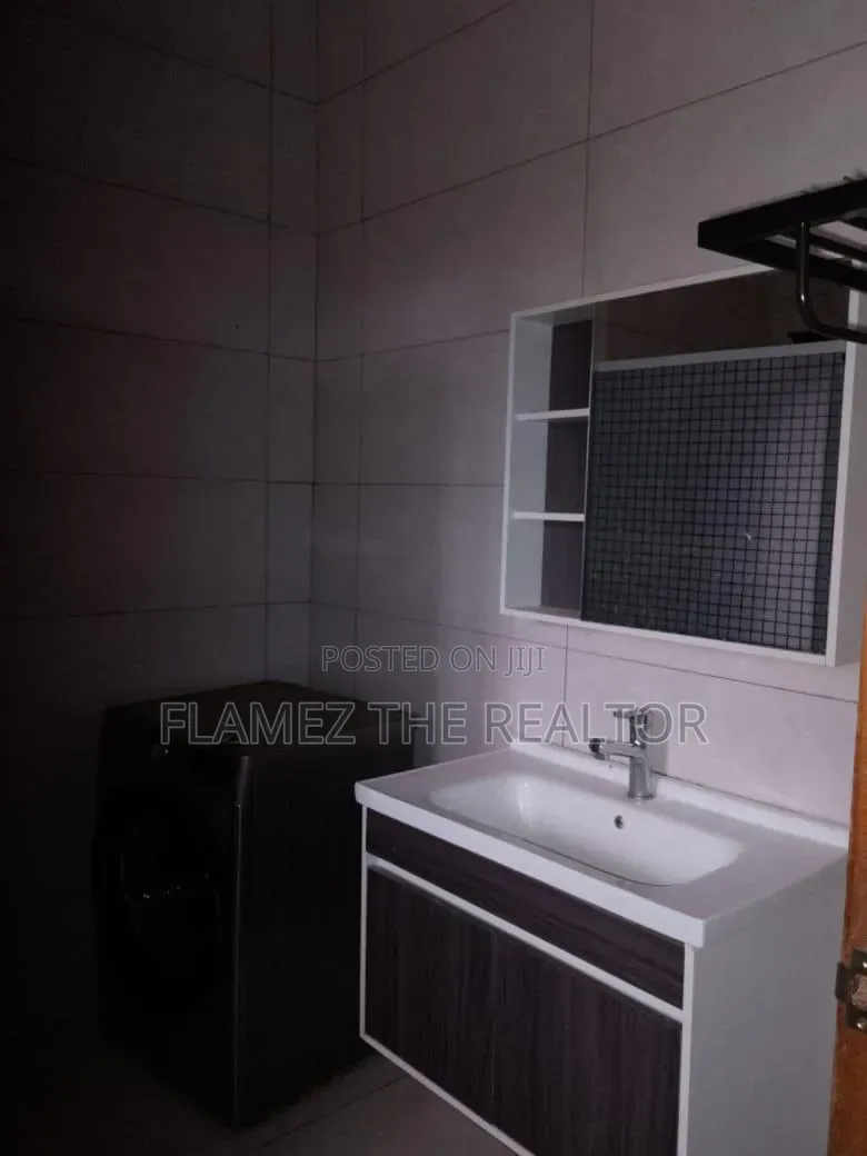 Furnished 5bdrm House in Adenta, Commandos for rent