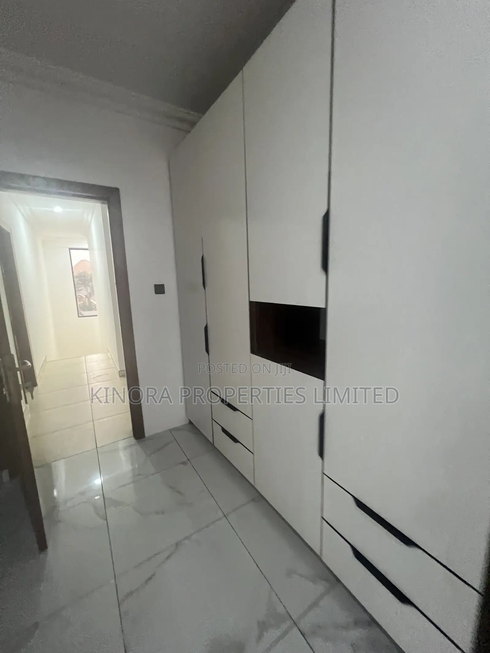 4bdrm Duplex in Ability Down for rent