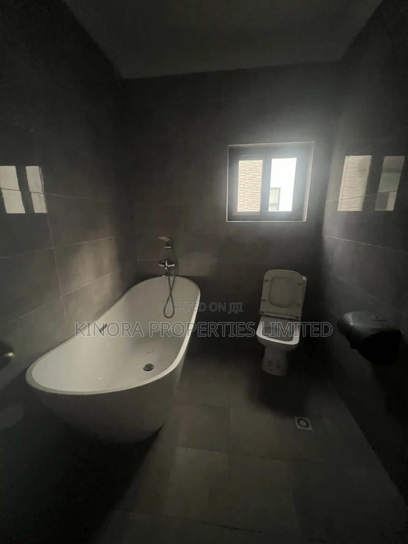 4bdrm Duplex in Ability Down for rent