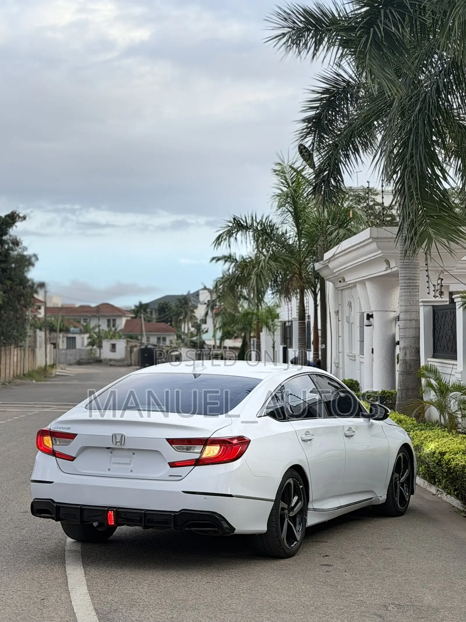 Honda Accord Touring 2018 White
