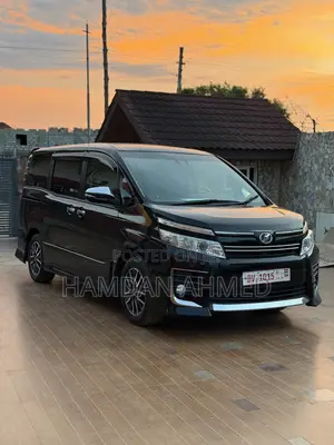 Toyota Voxy ZS Kirameki 2WD 7-Seater 2016 Black