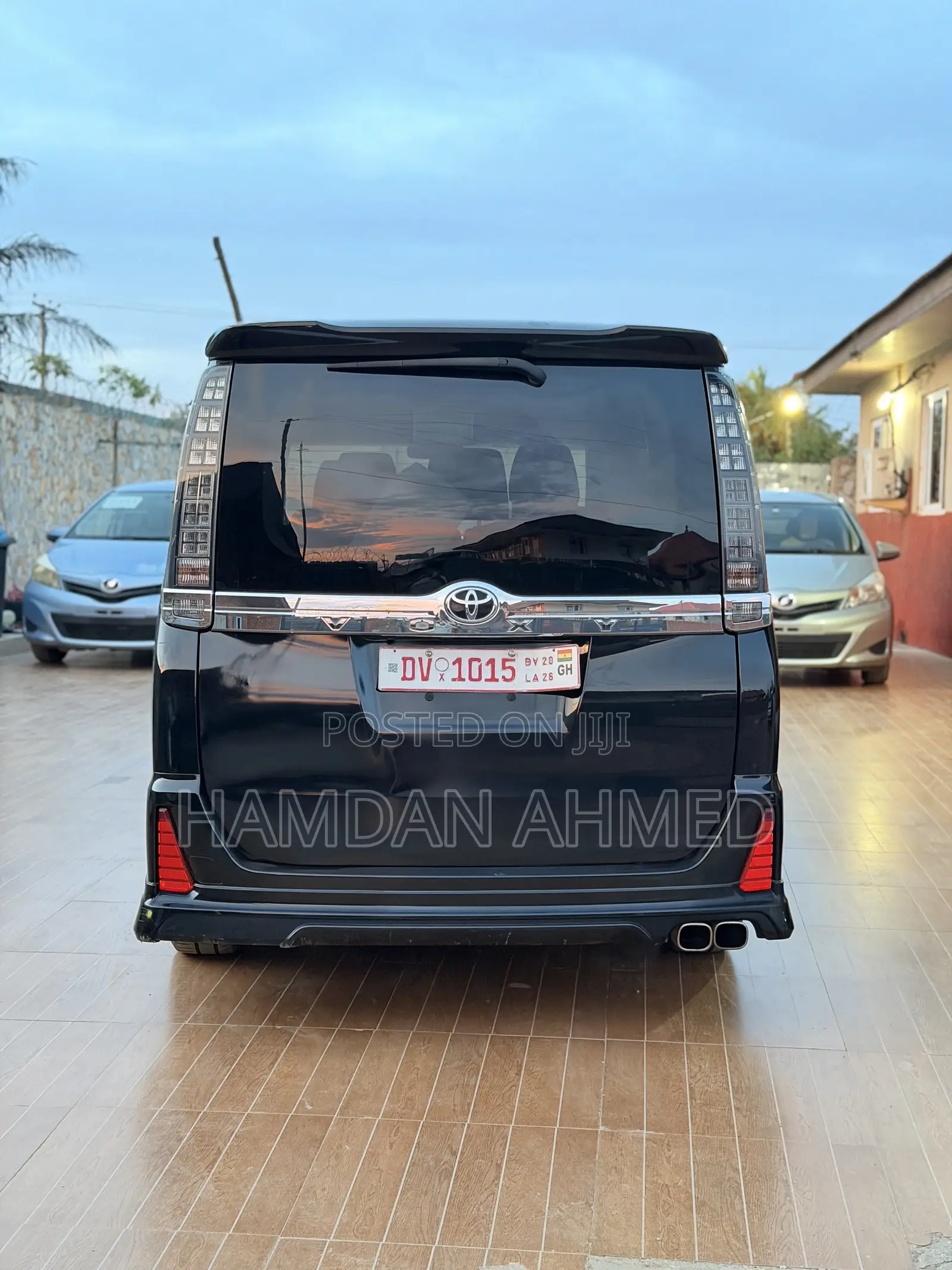 Toyota Voxy ZS Kirameki 2WD 7-Seater 2016 Black