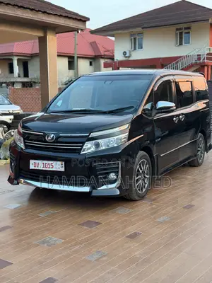Toyota Voxy ZS Kirameki 2WD 7-Seater 2016 Black