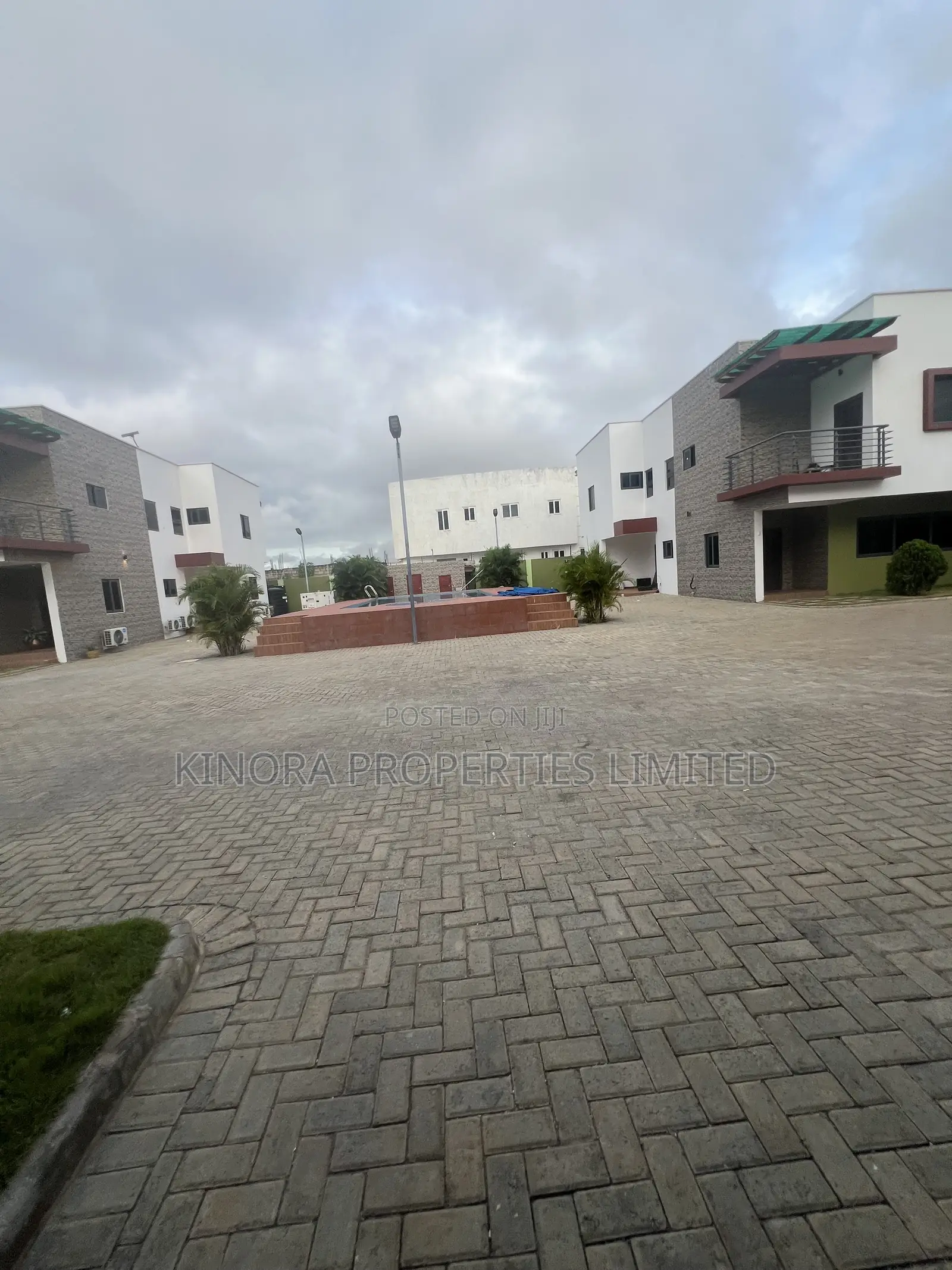 4bdrm Duplex in Ability Down for rent