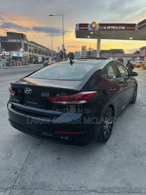 Hyundai Elantra Limited 2018 Black