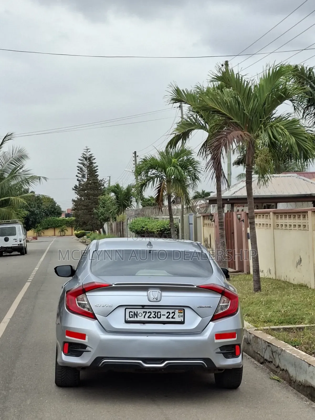 Honda Civic Touring 4dr Sedan (1.5L 4cyl) 2017 Gray