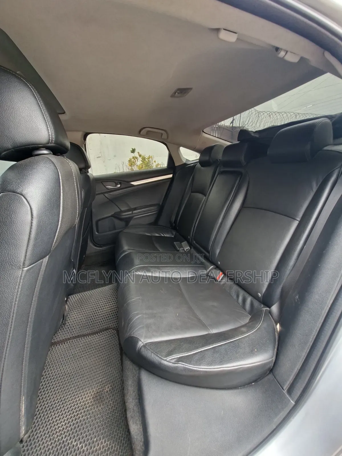 Honda Civic Touring 4dr Sedan (1.5L 4cyl) 2017 Gray