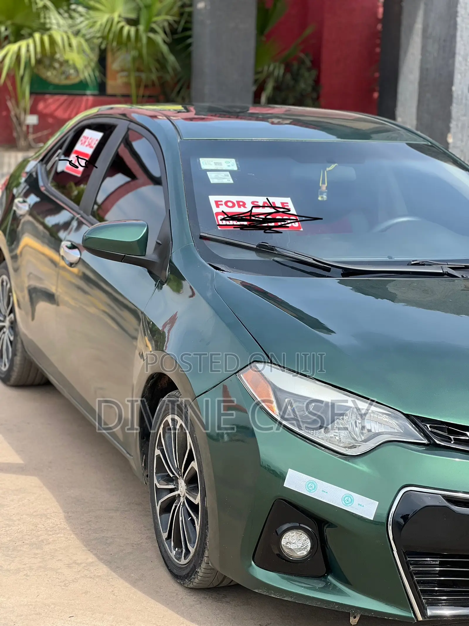 Toyota Corolla LE Eco Premium 4dr Sedan (1.8L 4cyl CVT) 2014 Green