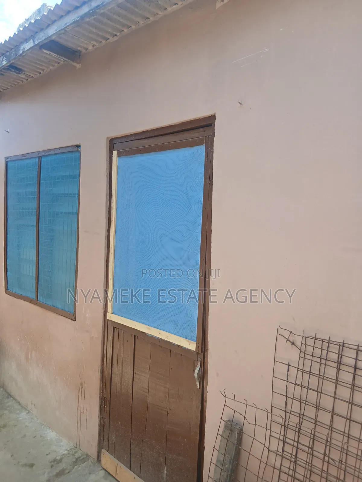 1bdrm Apartment in Beach Road, Exhibition for rent