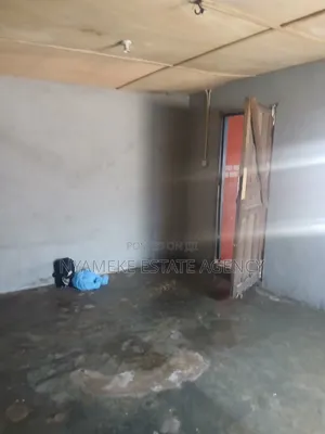 1bdrm Apartment in Beach Road, Exhibition for rent