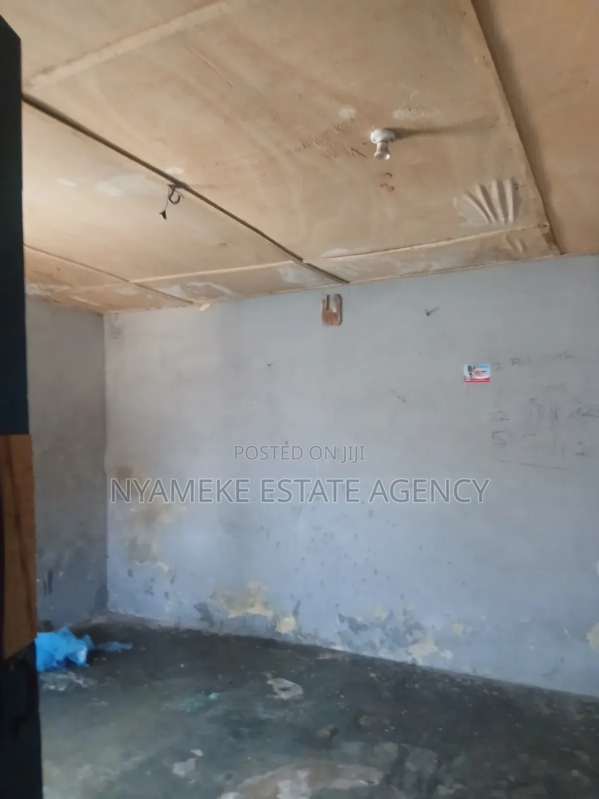 1bdrm Apartment in Beach Road, Exhibition for rent