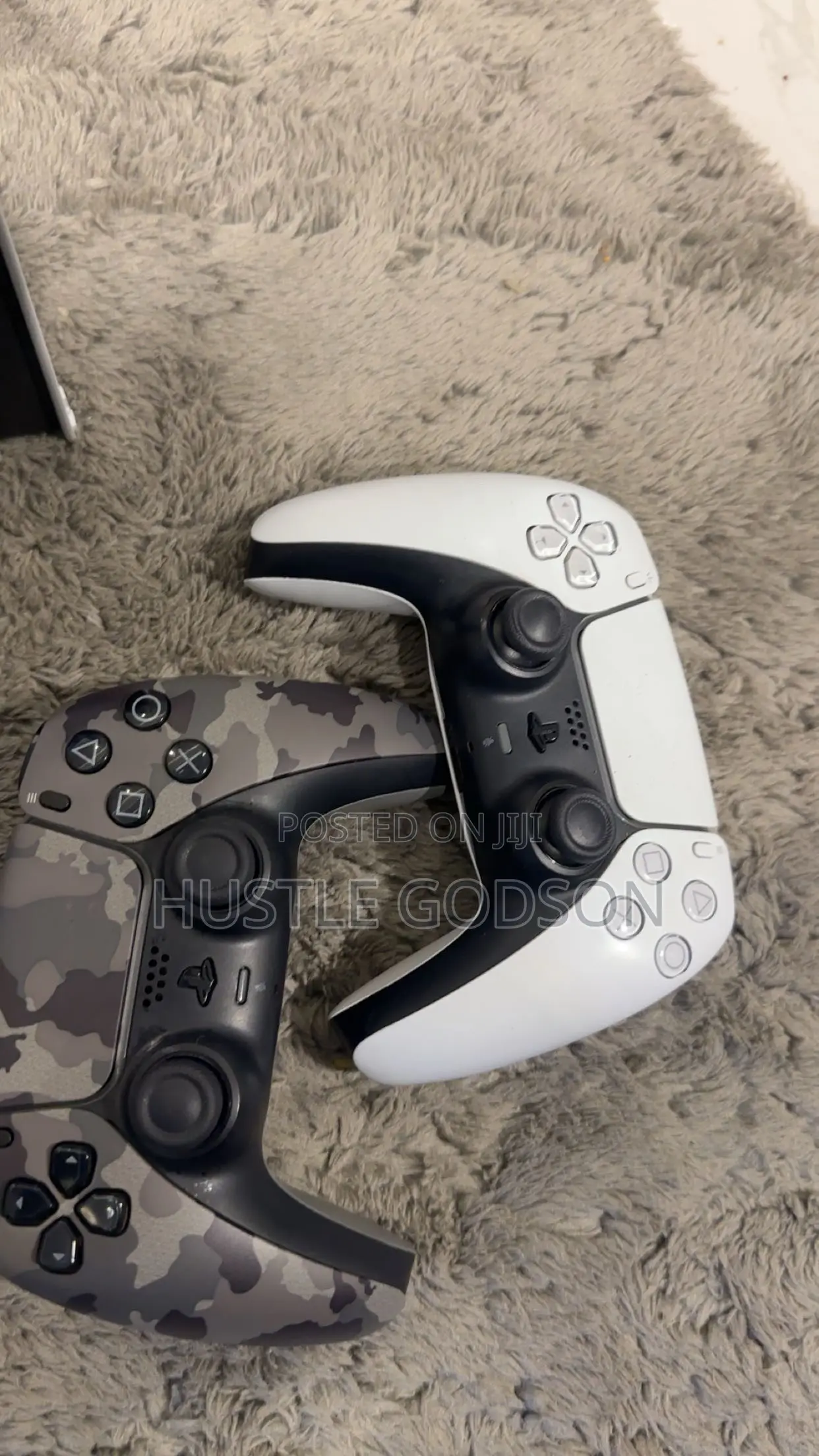 PS5-Slim UK Used 1tb. 2 Controllers