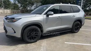 Toyota Grand Highlander XLE AWD 2024 Silver