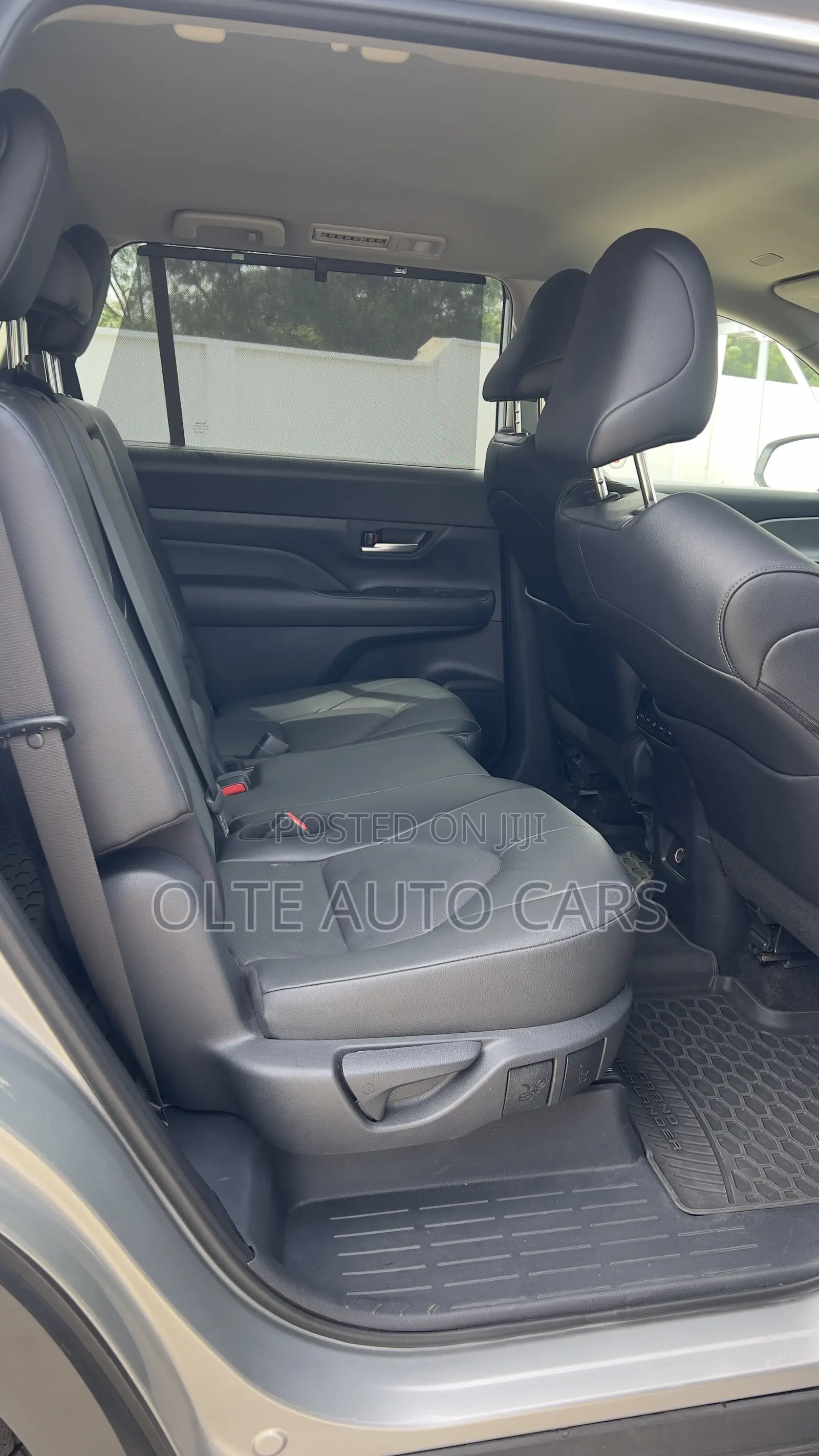 Toyota Grand Highlander XLE AWD 2024 Silver