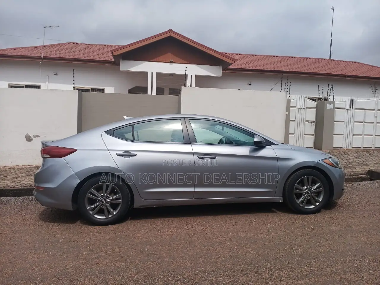 Hyundai Elantra 2017 Silver