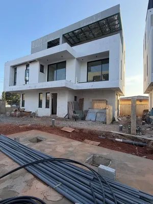 3bdrm Townhouse/Terrace in Dzorwulu for sale
