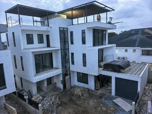 3bdrm Townhouse/Terrace in Dzorwulu for sale