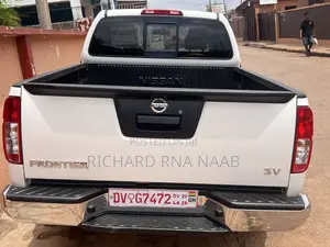 Nissan Frontier SV-I4 4x2 King Cab 6 ft. box 125.9 in. WB 2017 White