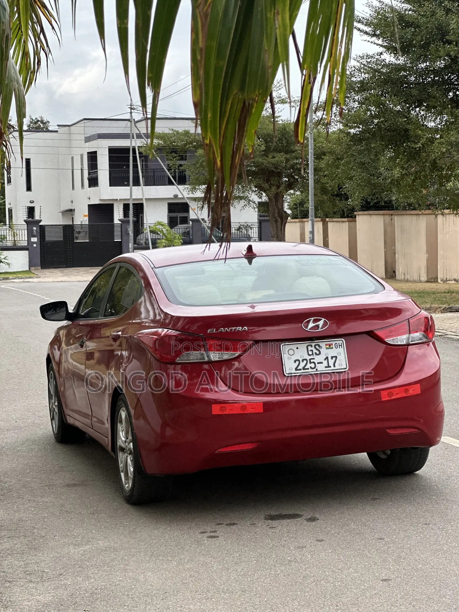 Hyundai Elantra GLS Automatic 2012 Red