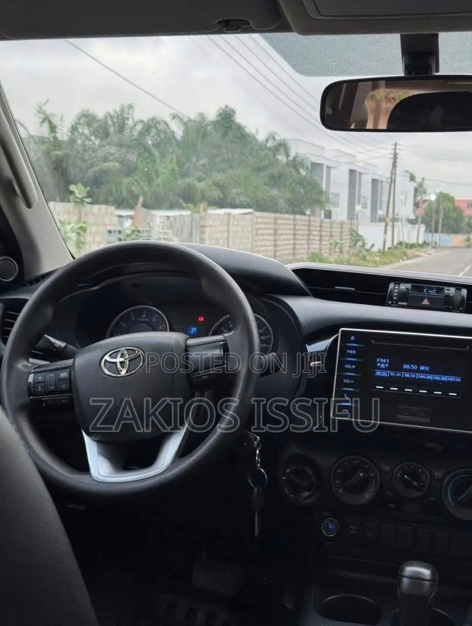 Toyota Hilux SR 4x4 2015 Silver