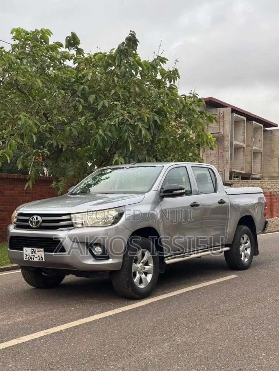 Toyota Hilux SR 4x4 2015 Silver
