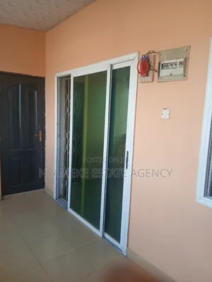 3bdrm Apartment in Atomic, Exhibition for rent