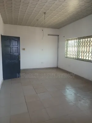 3bdrm Apartment in Atomic, Exhibition for rent