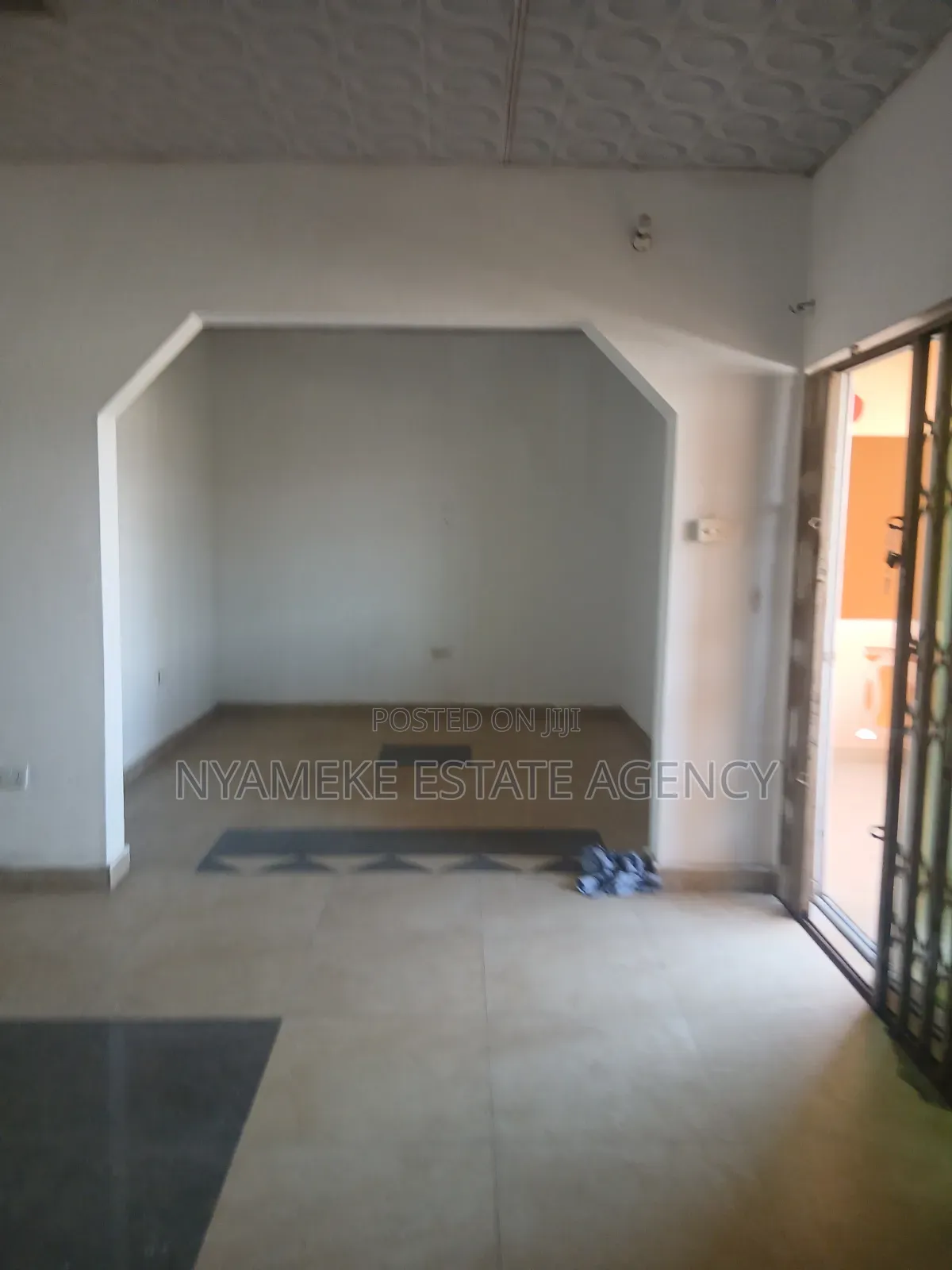 3bdrm Apartment in Atomic, Exhibition for rent