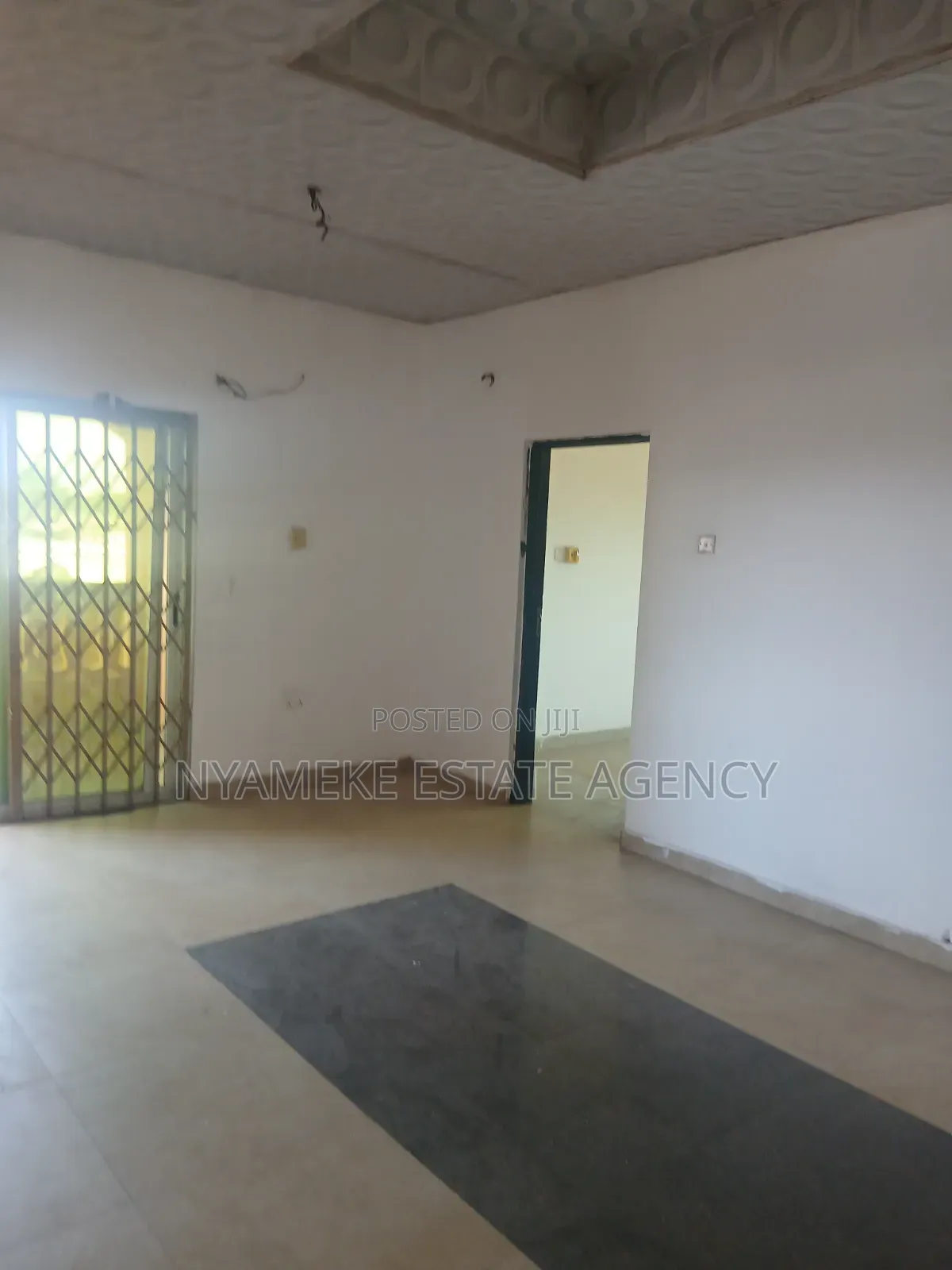 3bdrm Apartment in Atomic, Exhibition for rent