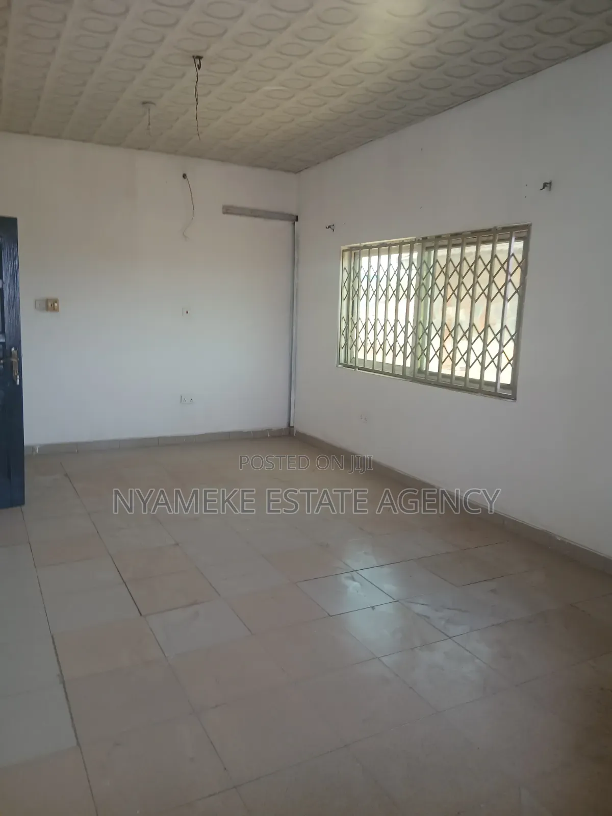 3bdrm Apartment in Atomic, Exhibition for rent