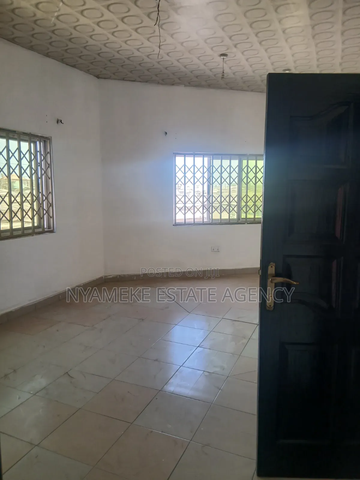 3bdrm Apartment in Atomic, Exhibition for rent
