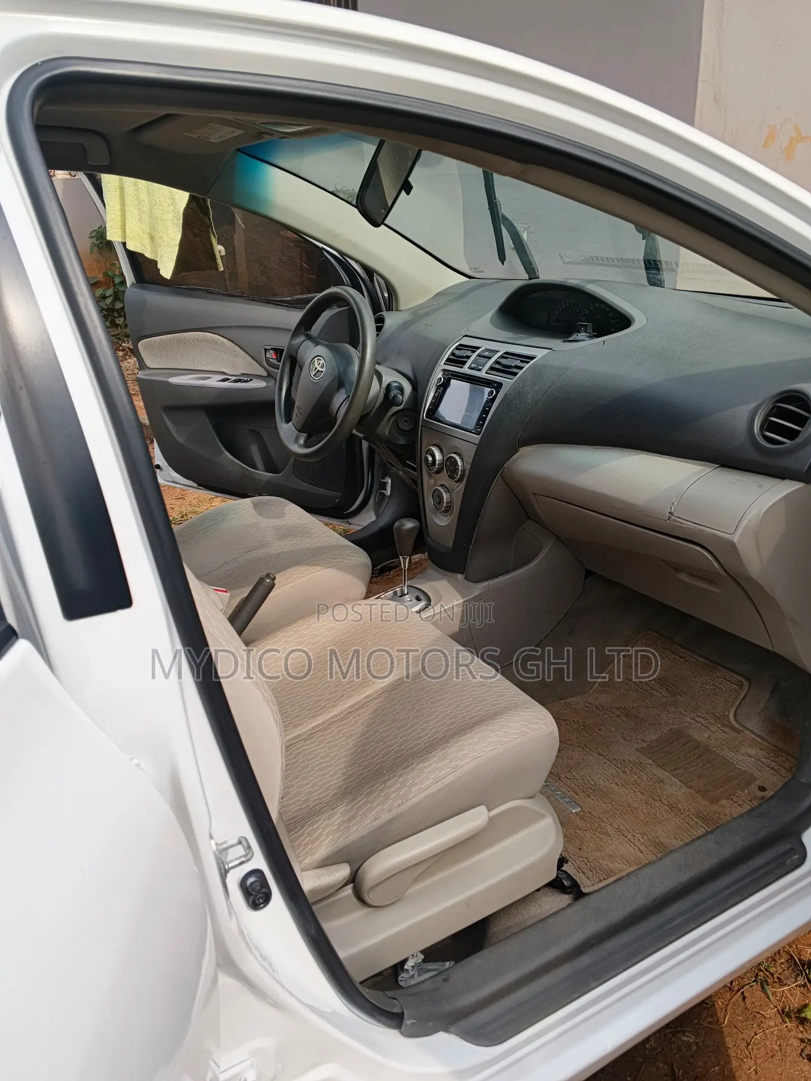 Toyota Belta 2010 White