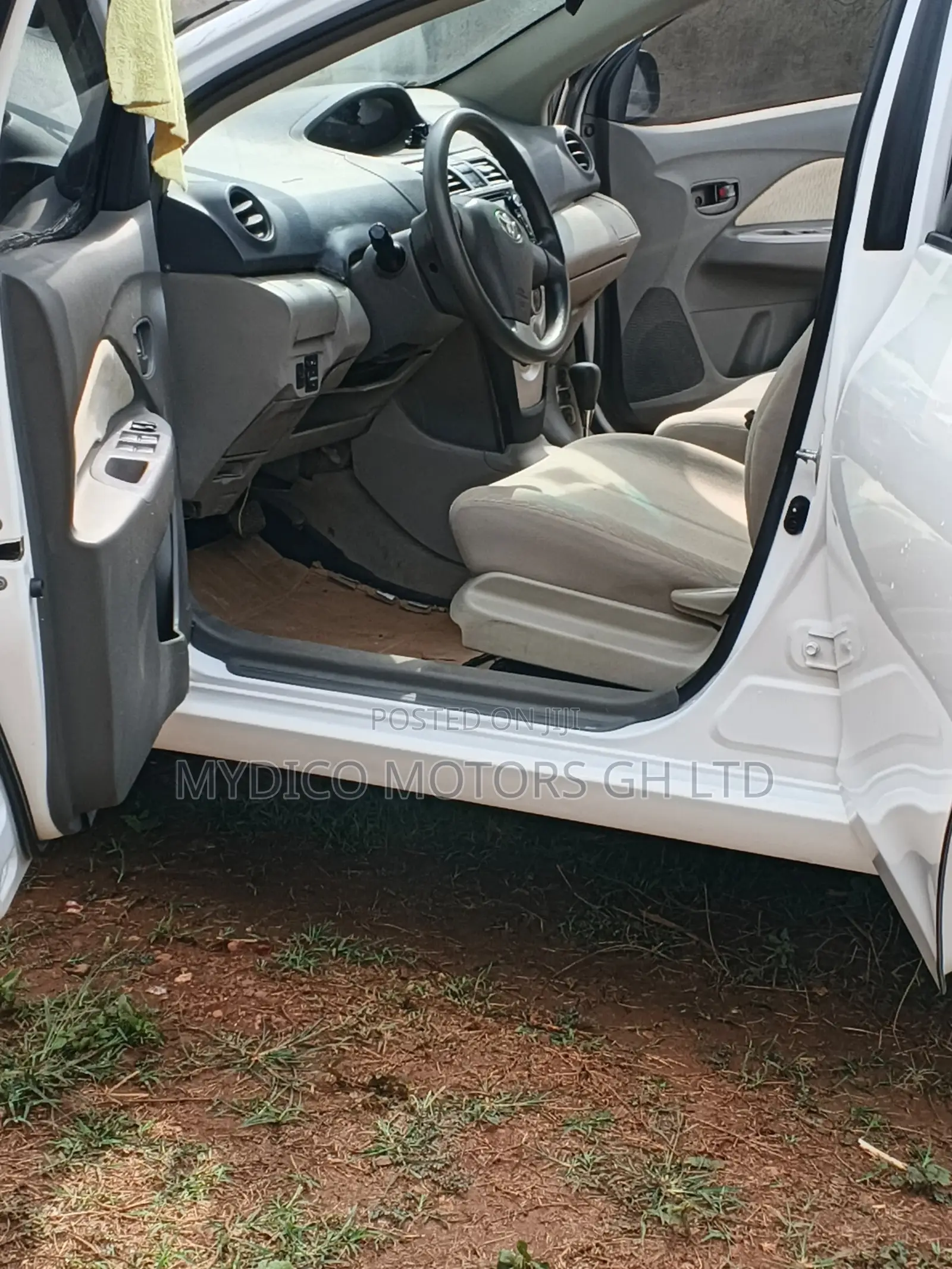 Toyota Belta 2010 White