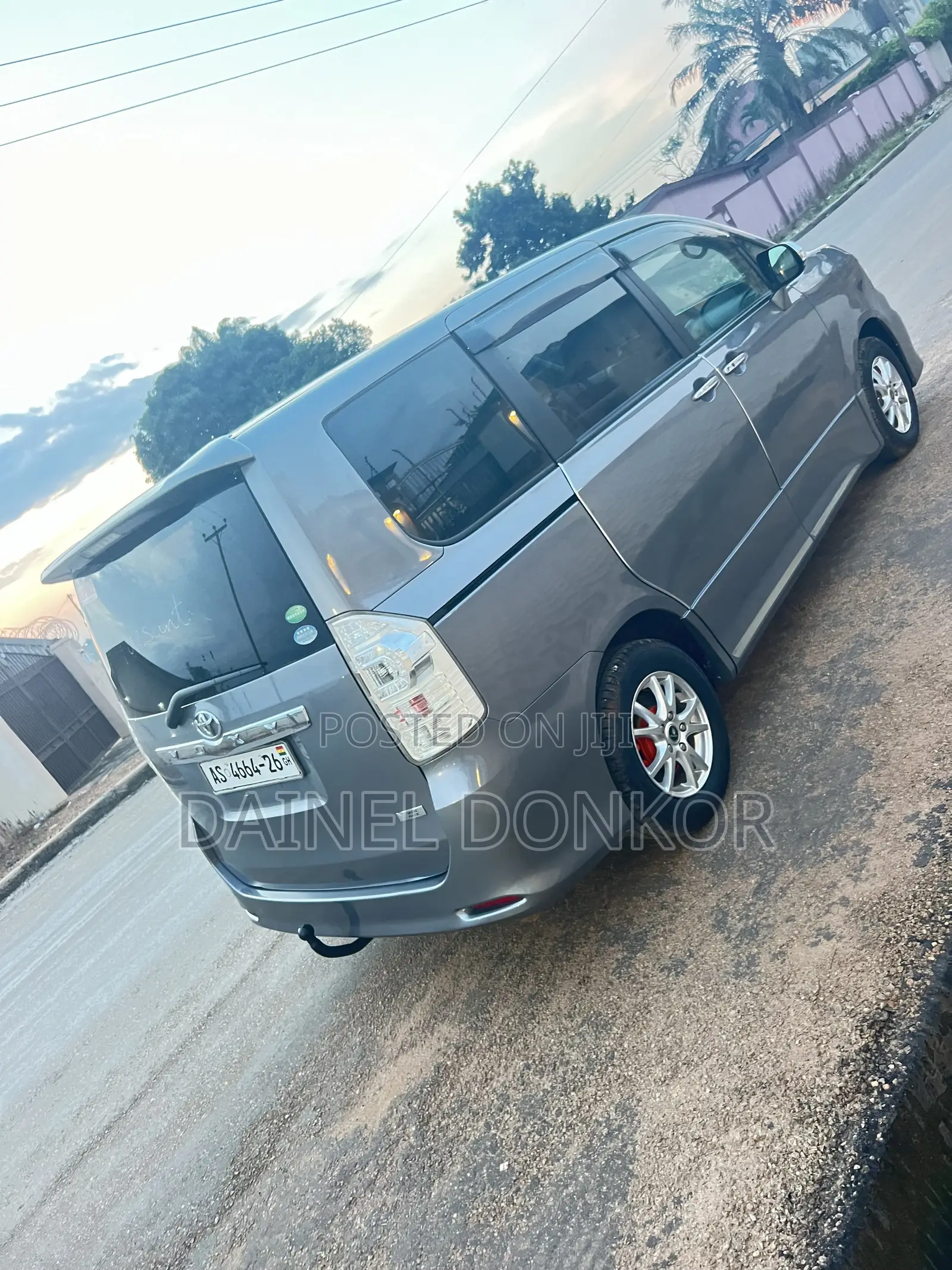 Toyota Voxy 2013 Gray