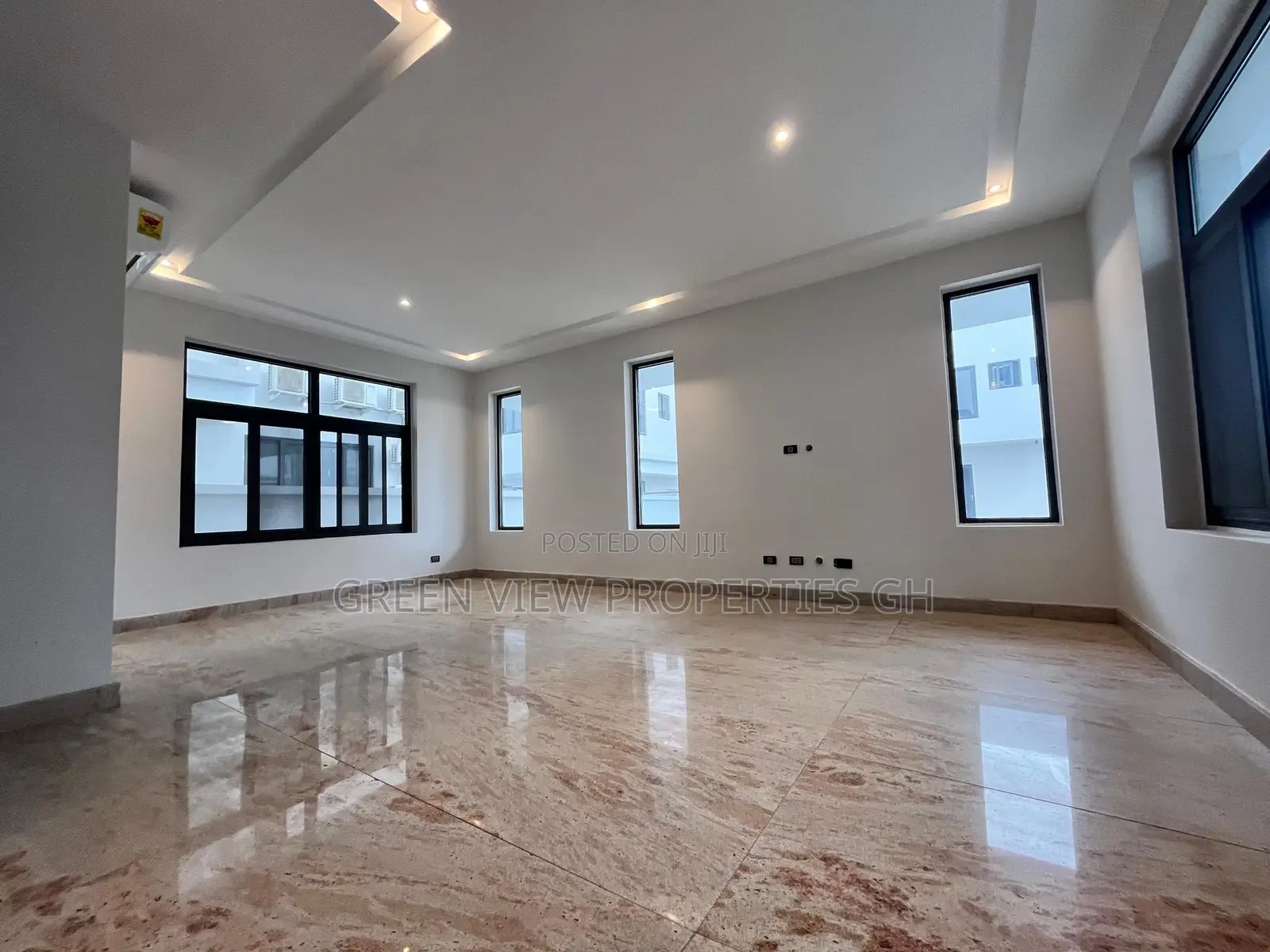 4bdrm Duplex in East Legon for rent